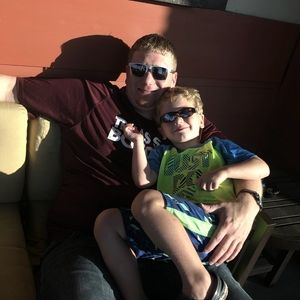 Meet your Posher, Robert